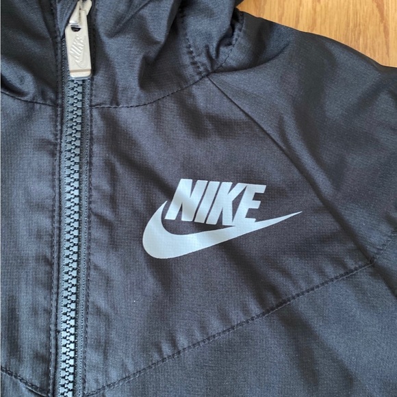 Kids Nike Jacket - Picture 3 of 5